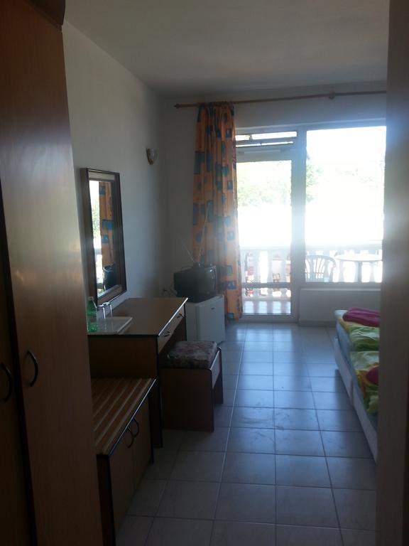 Family Hotel Casablanca Green Varna Extérieur photo