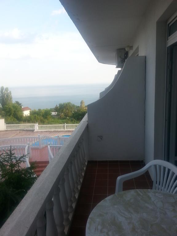 Family Hotel Casablanca Green Varna Extérieur photo