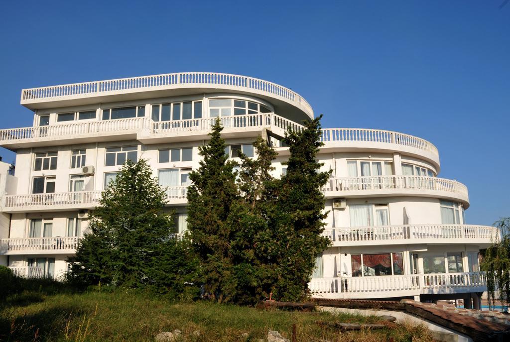 Family Hotel Casablanca Green Varna Extérieur photo