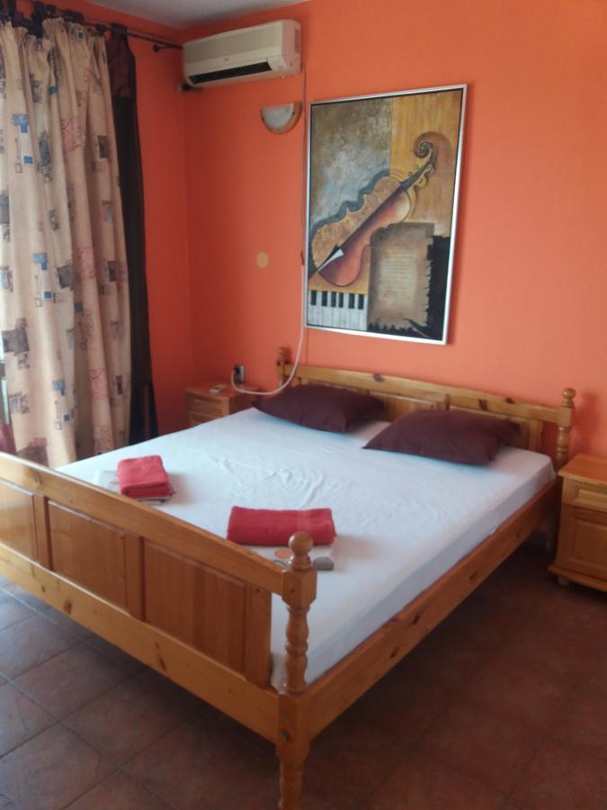 Family Hotel Casablanca Green Varna Extérieur photo
