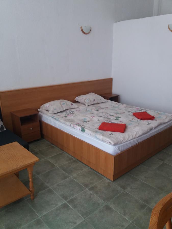 Family Hotel Casablanca Green Varna Extérieur photo